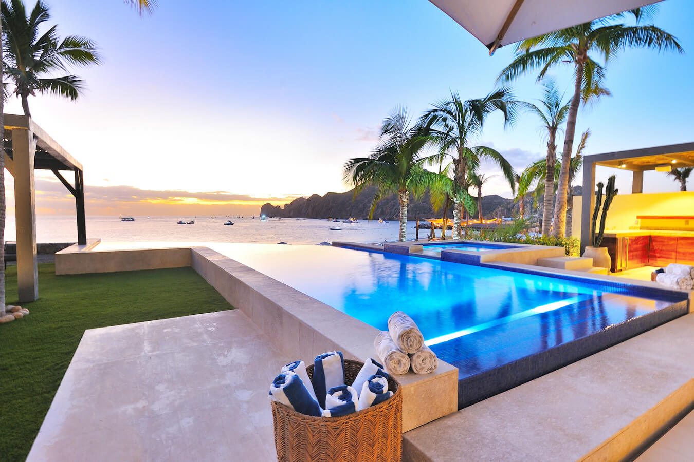 Beachfront Home For Sell In Cabo