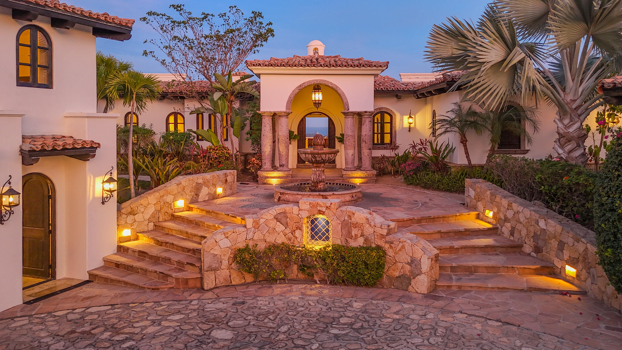1 La Riviera, Cabo Corridor, BS