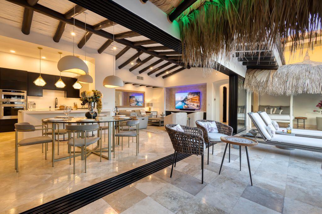 Los Cabos Cerritos Sitting atop its own gentle hill, this beautiful Los Cerritos property offers privacy, panoramic – HOUSE OF THE RISING STAR, Cabo Corridor, Cabo Corridor, BS