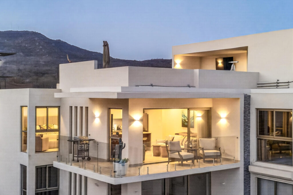 Los Cabos Cabo Costa Experience elevated coastal living in this stunning penthouse at Cabo Costa, offering sweeping – Cam. A Solaria Los Cabos, Cabo Corridor, BS